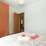 Apartment Bright With Garden And Balcony