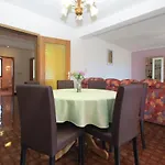 Apartment Bright With Garden And Balcony *