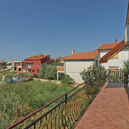 Bright With Garden And Balcony Galižana