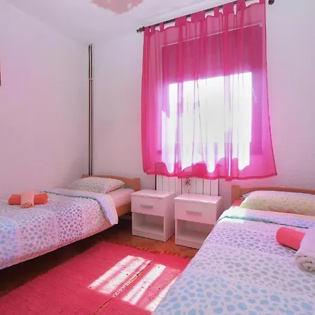 Bright With Garden And Balcony Lejlighed